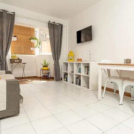 Apartment Yolo House - *